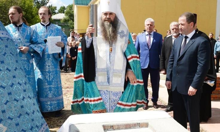 Храм в честь Феодоровской иконы Божией Матери заложили на территории Православной гимназии во имя святого благоверного князя Александра Невского