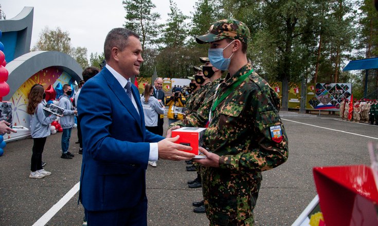 В Оренбурге торжественно наградили победителей VIII окружного финала военно-спортивной игры «Зарница Поволжья-2021»